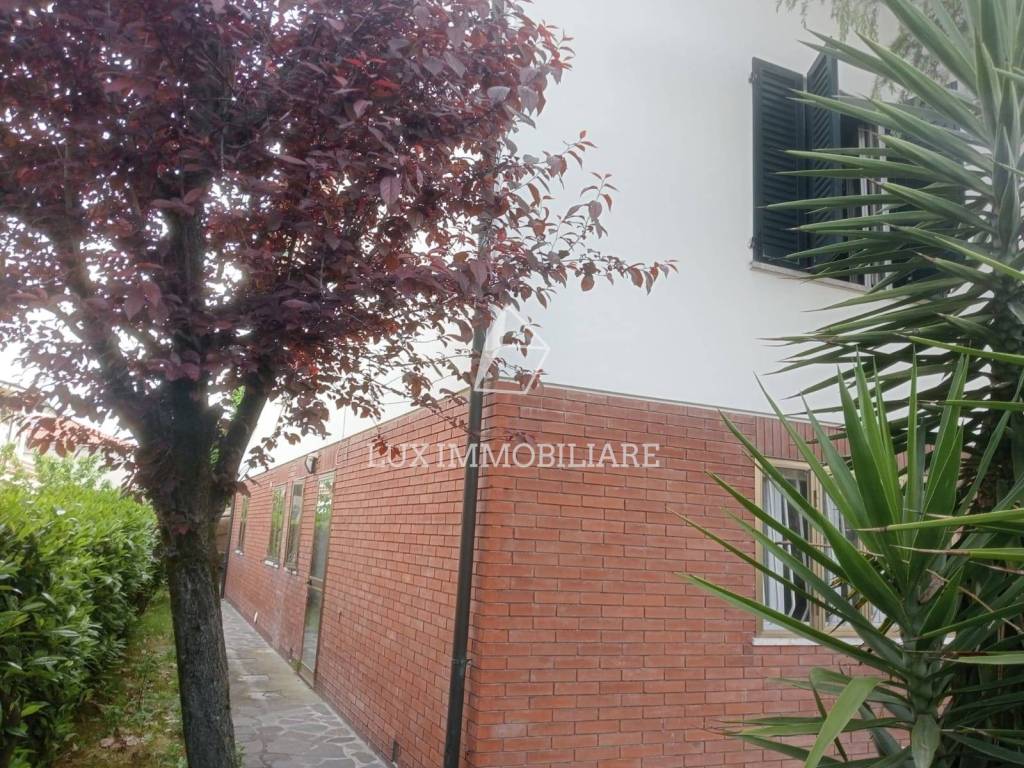 Villa a Lugo in Viale Dante Alighieri - Foto 5