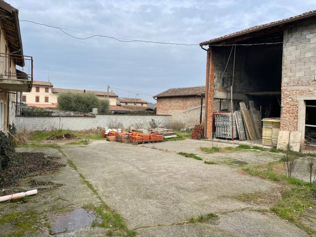 Casa indipendente a Castiglione delle stiviere in Via Morti dell'Astore - Foto 5