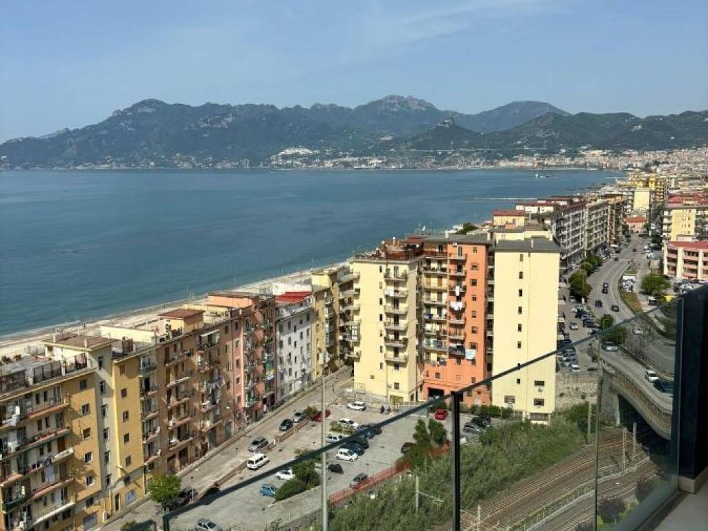 Appartamento a Salerno in Via Parmenide - Foto 2