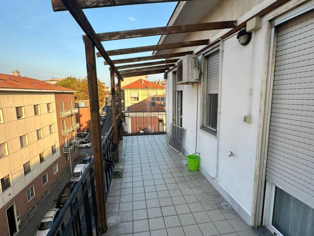 Attico / mansarda a Novara in Via Benedetto Alfieri, 9 - Foto 2