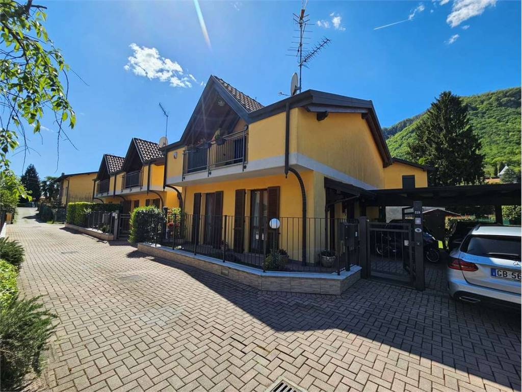 Villetta a schiera a Bisuschio in Via G. Leopardi , 11 - Foto 4