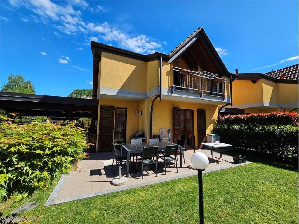 Villetta a schiera a Bisuschio in Via G. Leopardi , 11 - Foto 5