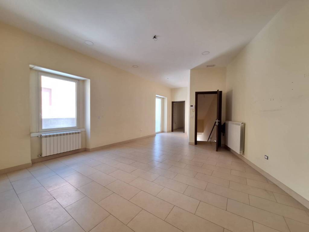 Appartamento a Benevento in Via Torre della Catena - Foto 4