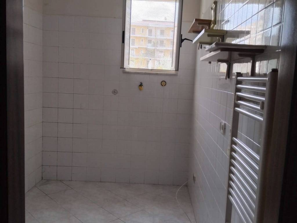 Appartamento a Pontecagnano faiano in Via Puglie - Foto 3