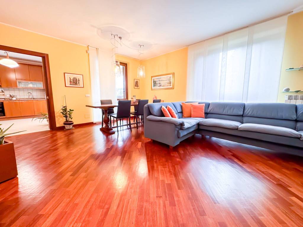 Appartamento a Busto arsizio in Viale Luigi Pirandello, 33 - Foto 2