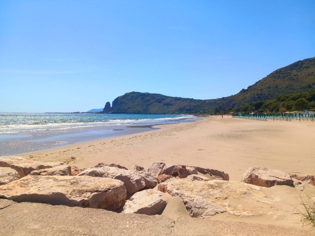 Villa a Fondi in Via Flacca - Foto 2