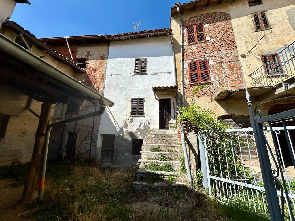 Casa indipendente a Acqui terme in Piazza San Guido, 49 - Foto 2