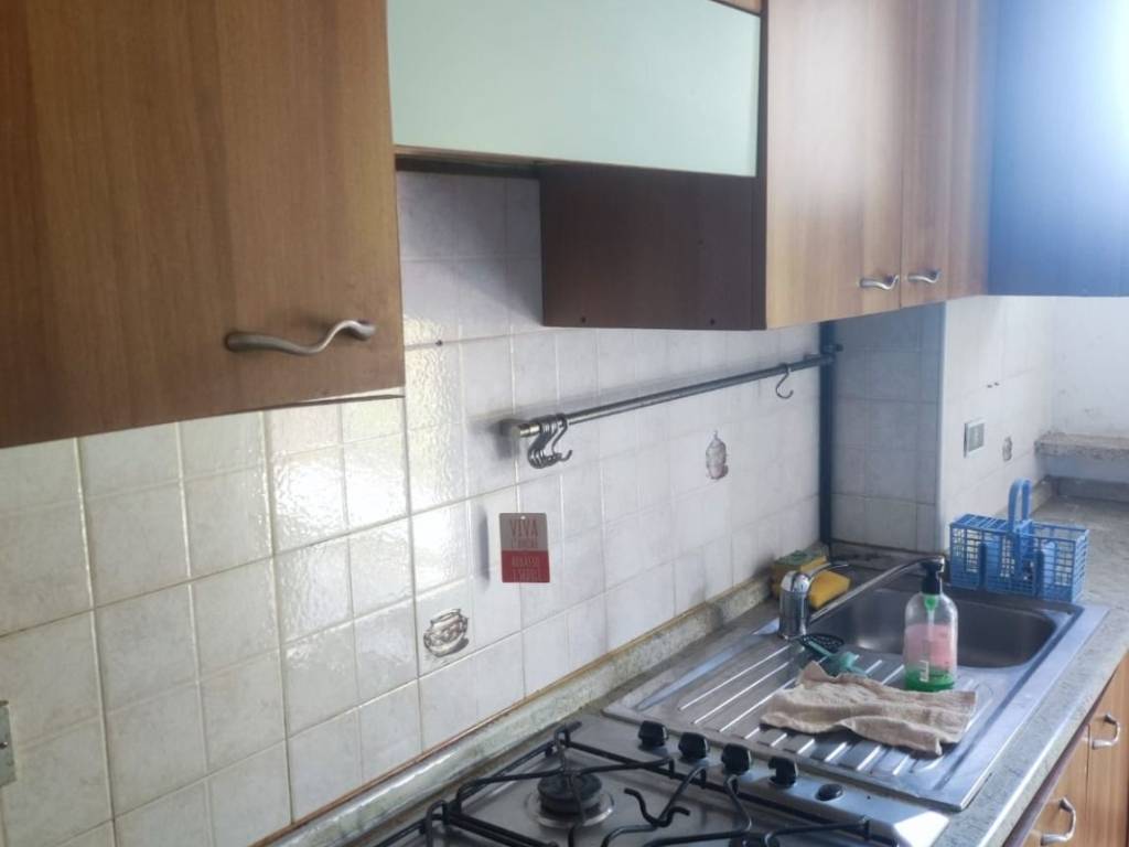 Appartamento a Gallarate in Via Somalia - Foto 4