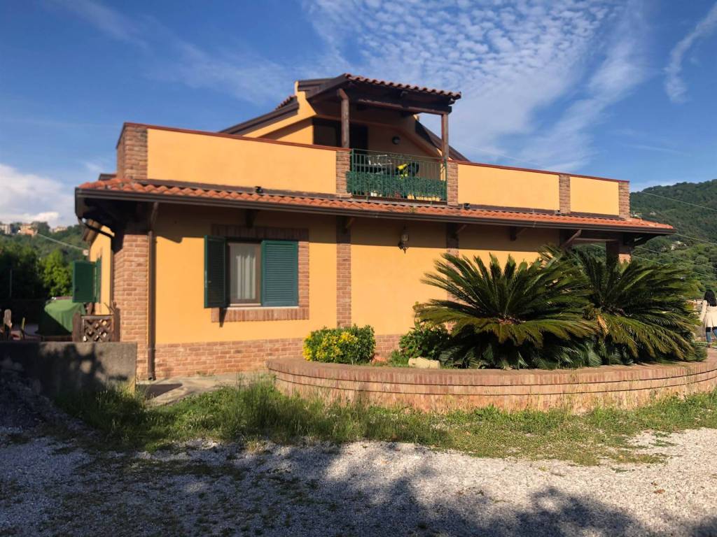 Villa a Salerno in Via San Bartolomeo, 26 - Foto 3