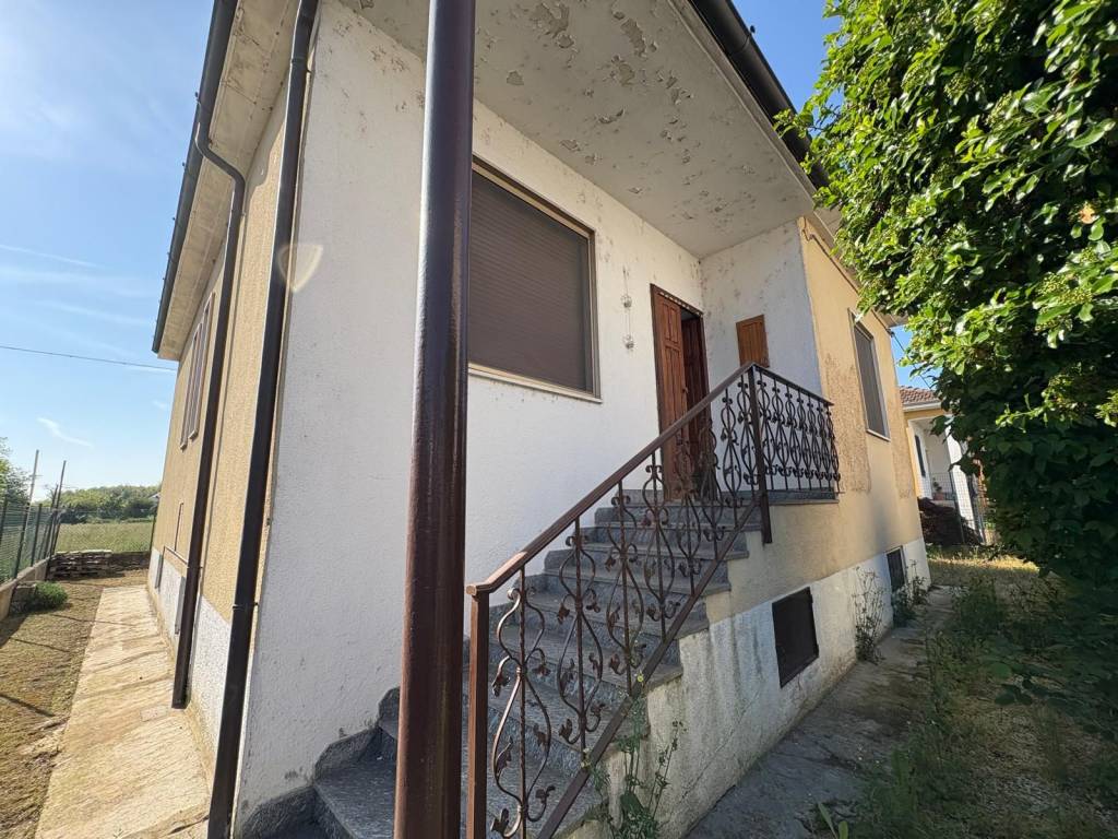 Villa a San genesio ed uniti in Via Lombardia, 16 - Foto 4