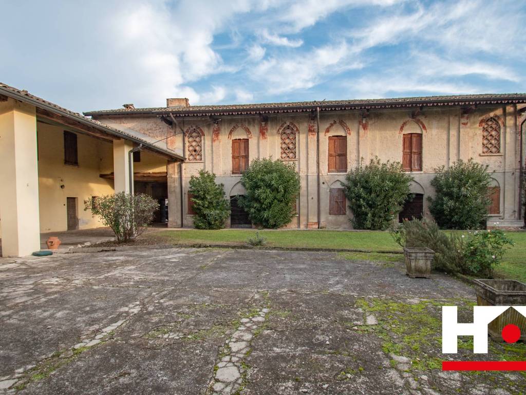 Rustico / casale a Castiglione delle stiviere in Via Seriola - Foto 2