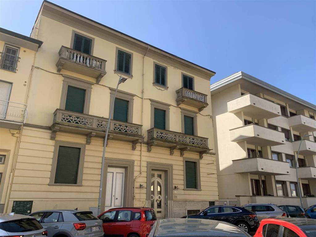 Appartamento a Viareggio in Via Cristoforo Colombo - Foto 2