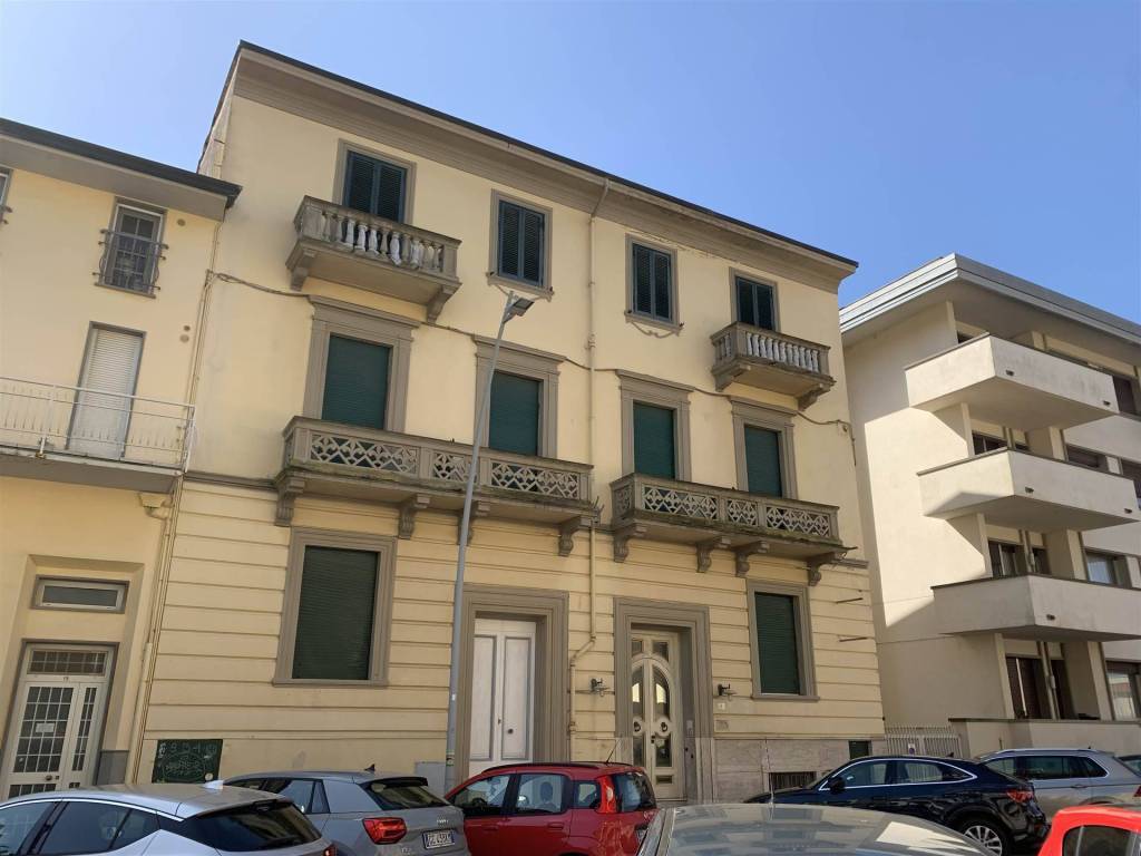 Appartamento a Viareggio in Via Cristoforo Colombo - Foto 3
