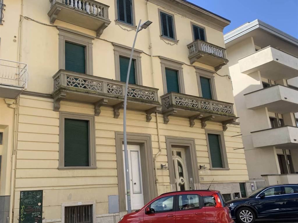 Appartamento a Viareggio in Via Cristoforo Colombo - Foto 5