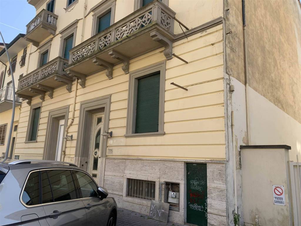 Villa a Viareggio in Via Cristoforo Colombo - Foto 4