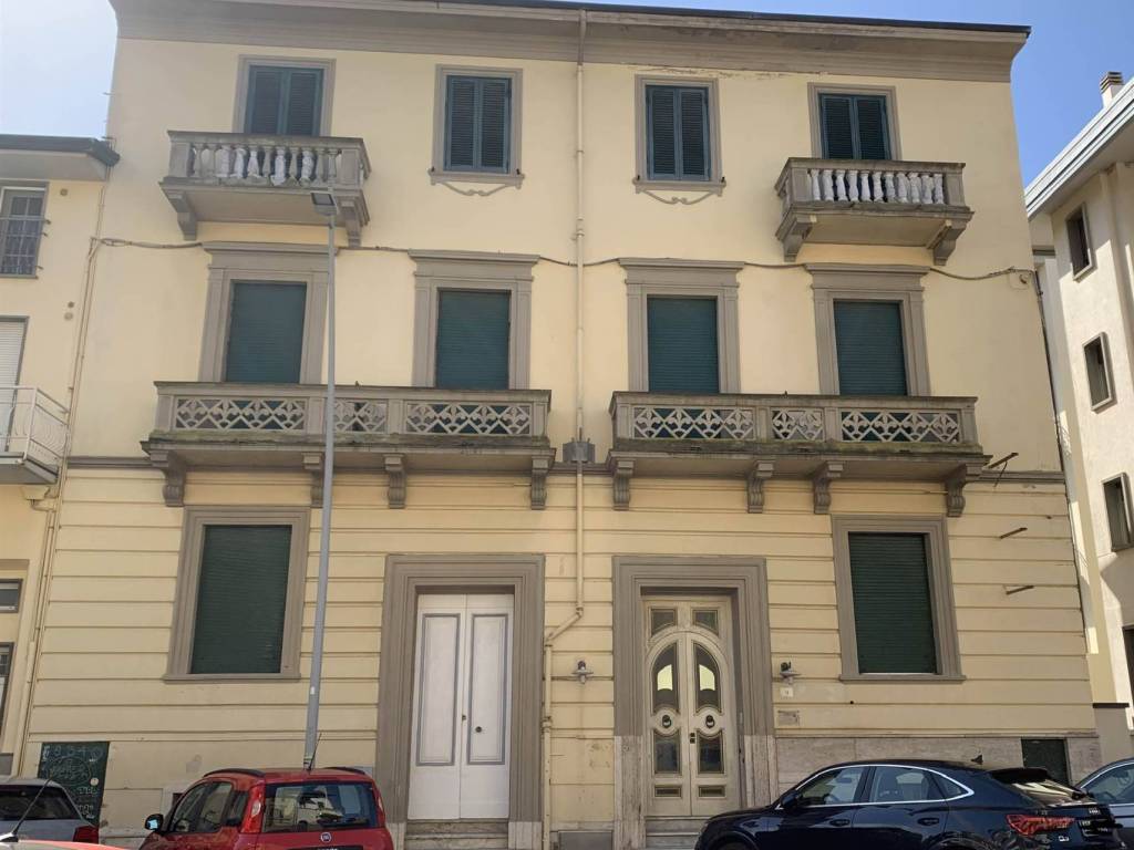 Villa a Viareggio in Via Cristoforo Colombo - Foto 5