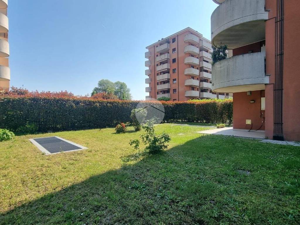 Appartamento a Busto arsizio in Via dei Villini, 13 - Foto 3