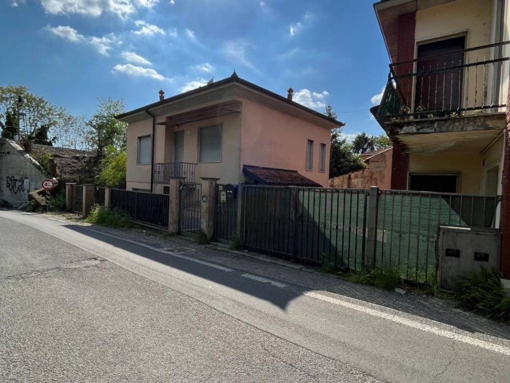 Casa indipendente a Pavia in Via San Pietro in Verzolo - Foto 2