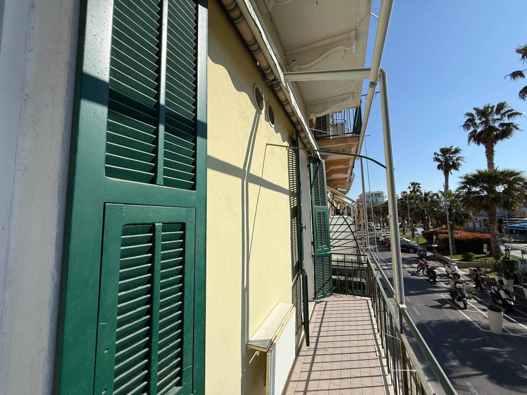 Appartamento a Loano in Via Giuseppe Garibaldi, 39 - Foto 3