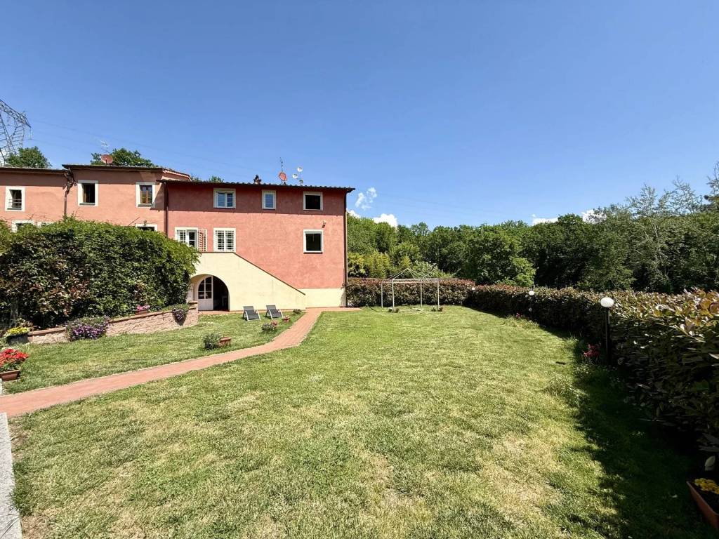 Appartamento a Montecarlo in Via Cercatoia Alta 55015 - Foto 4