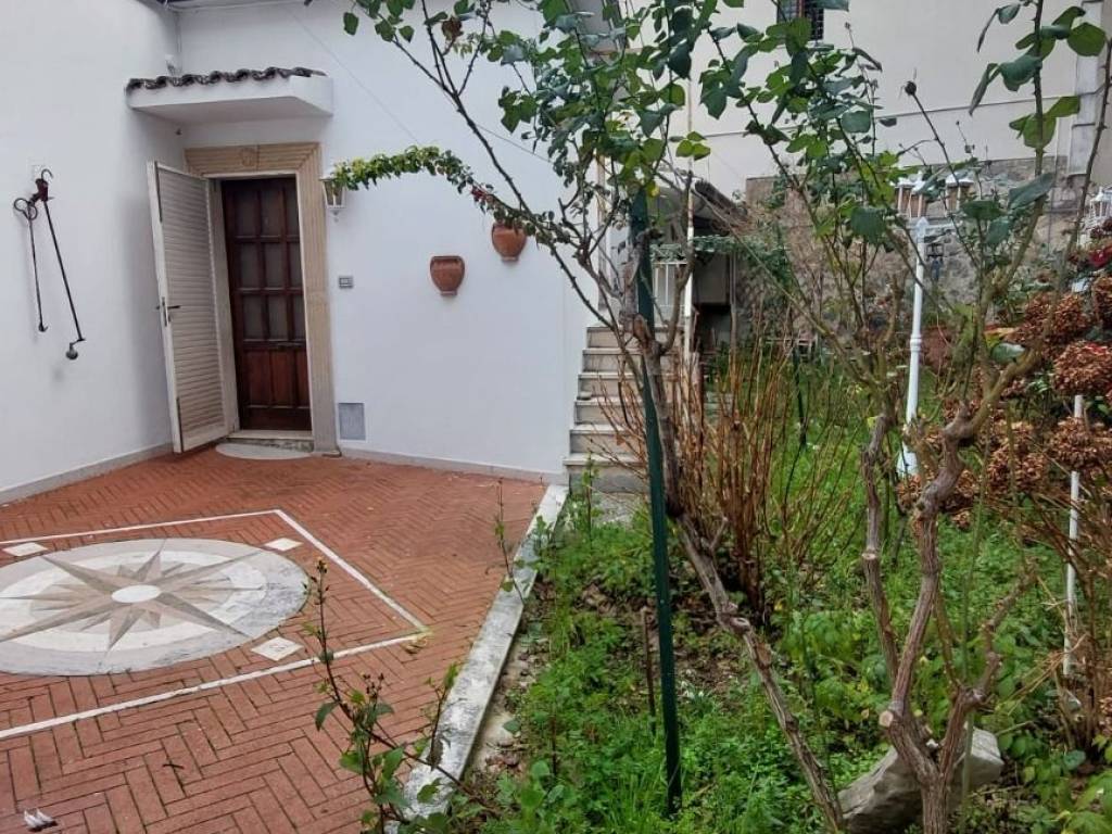 Villa a Melfi in Via Vittorio Emanuele, 2 - Foto 3