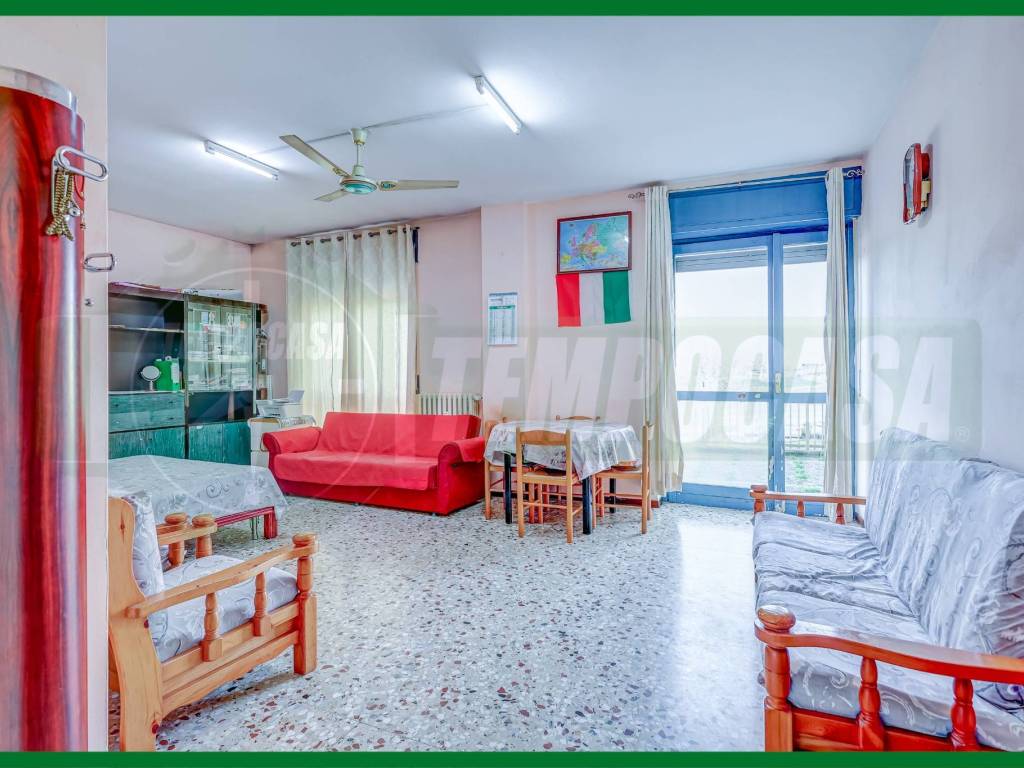 Appartamento a Gallarate in Via Michelangelo Buonarroti - Foto 2