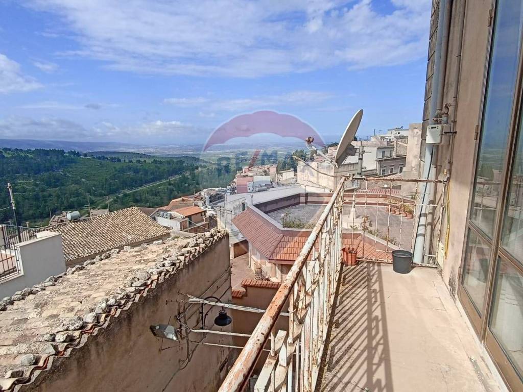 Appartamento a Chiaramonte gulfi in corso umberto, 73 - Foto 4