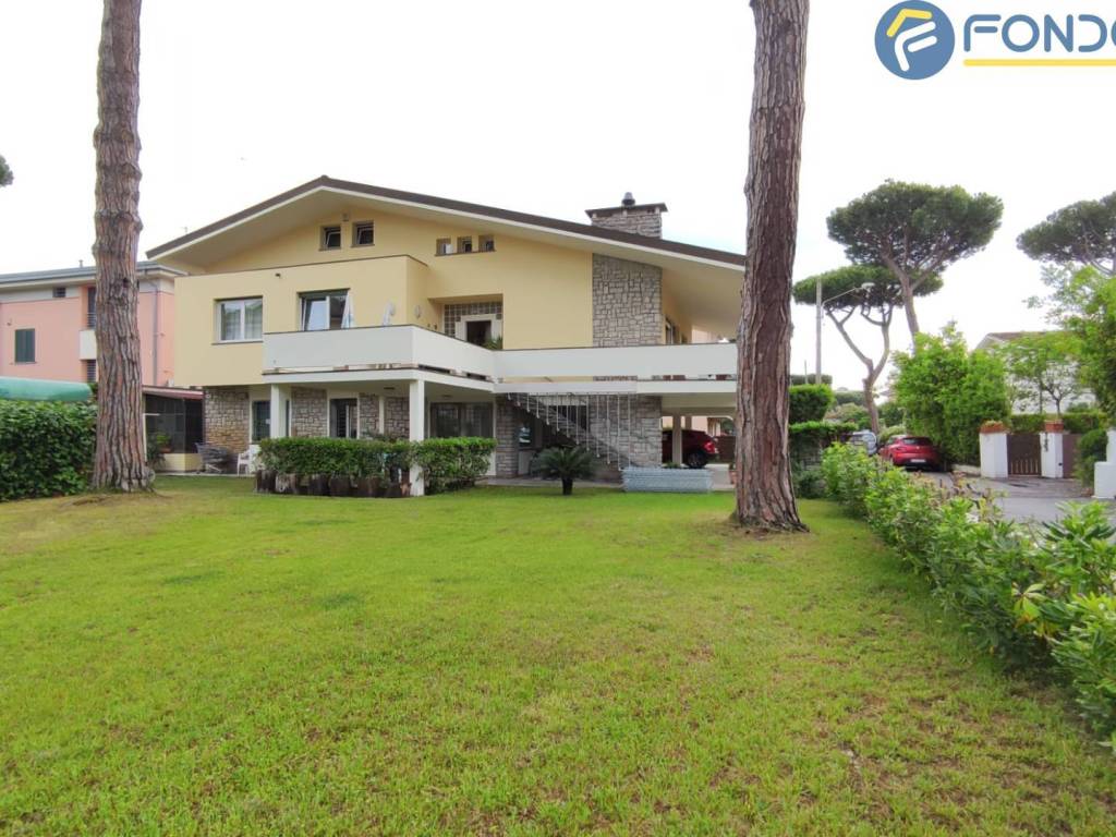 Villa a Camaiore in via delle mimose - Foto 2