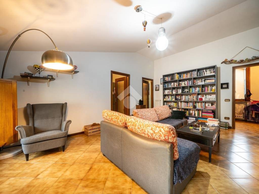 Appartamento a Montecchio emilia in Via vittorio veneto, 13 - Foto 3