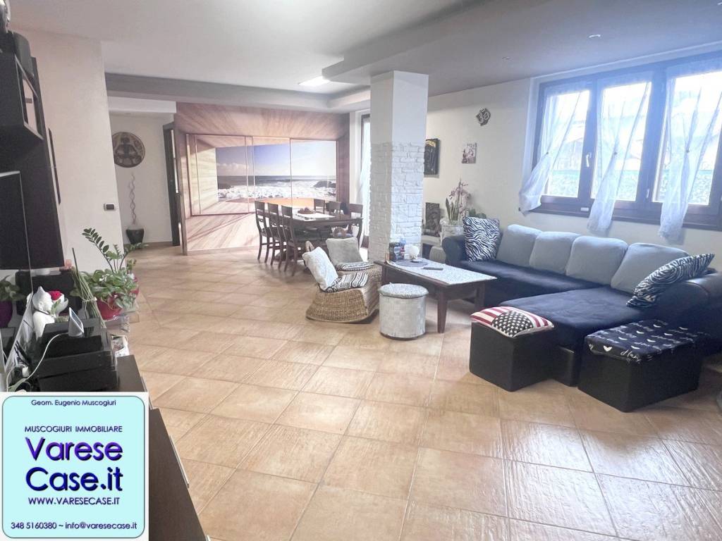 Villa a Sangiano in Via Giuseppe Garibaldi, 2 - Foto 3