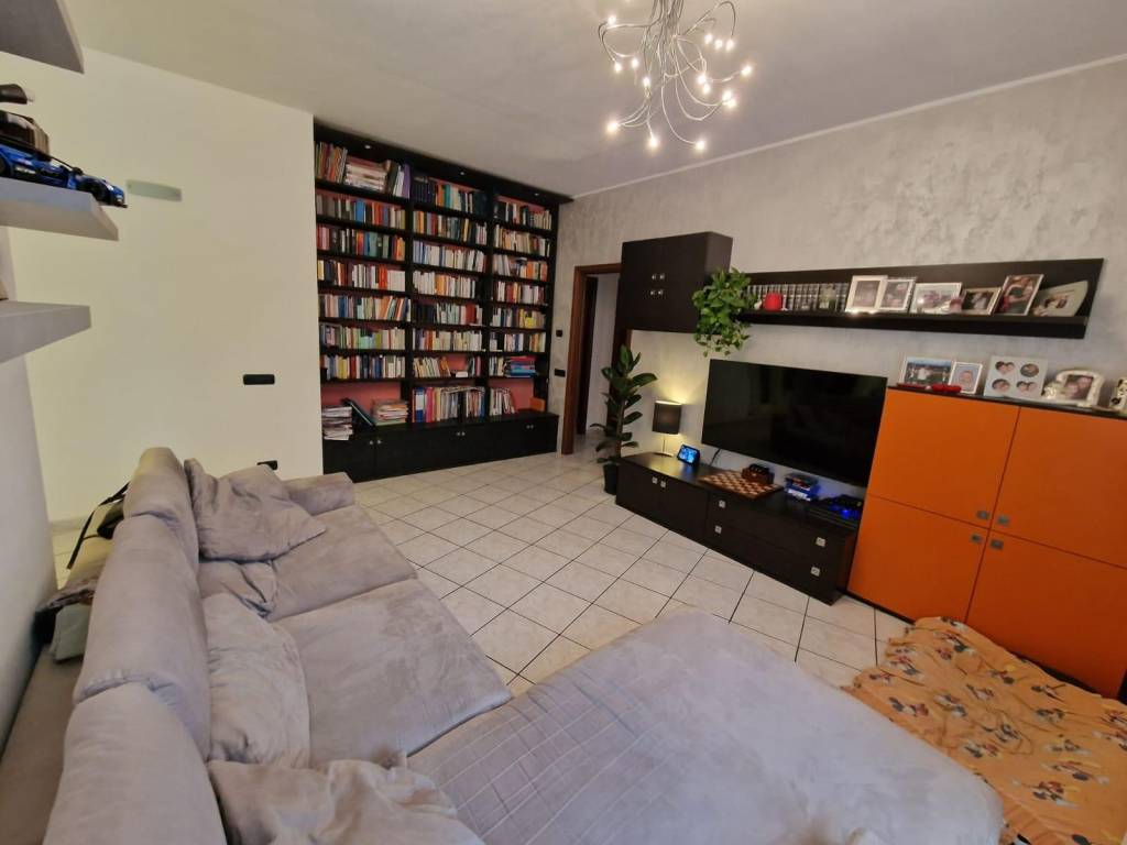 Appartamento a Desio in Via Giovanni Segantini, 33 - Foto 3