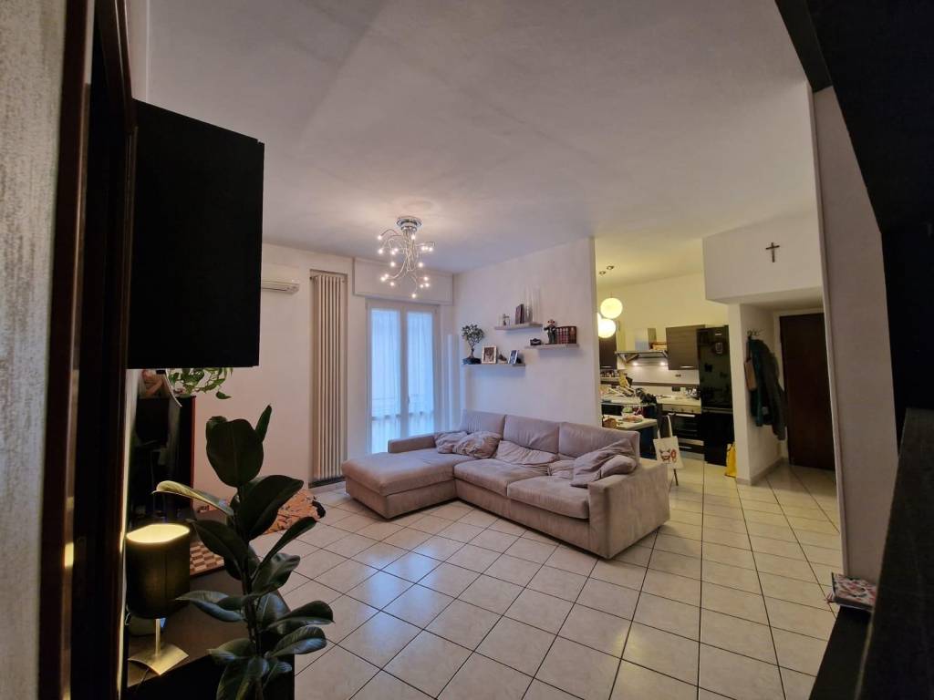 Appartamento a Desio in Via Giovanni Segantini, 33 - Foto 4