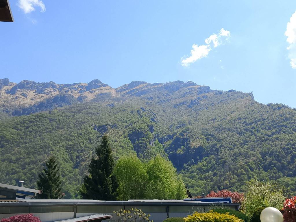 Appartamento a Ballabio in Strada Provinciale della Valsassina, 5 - Foto 4
