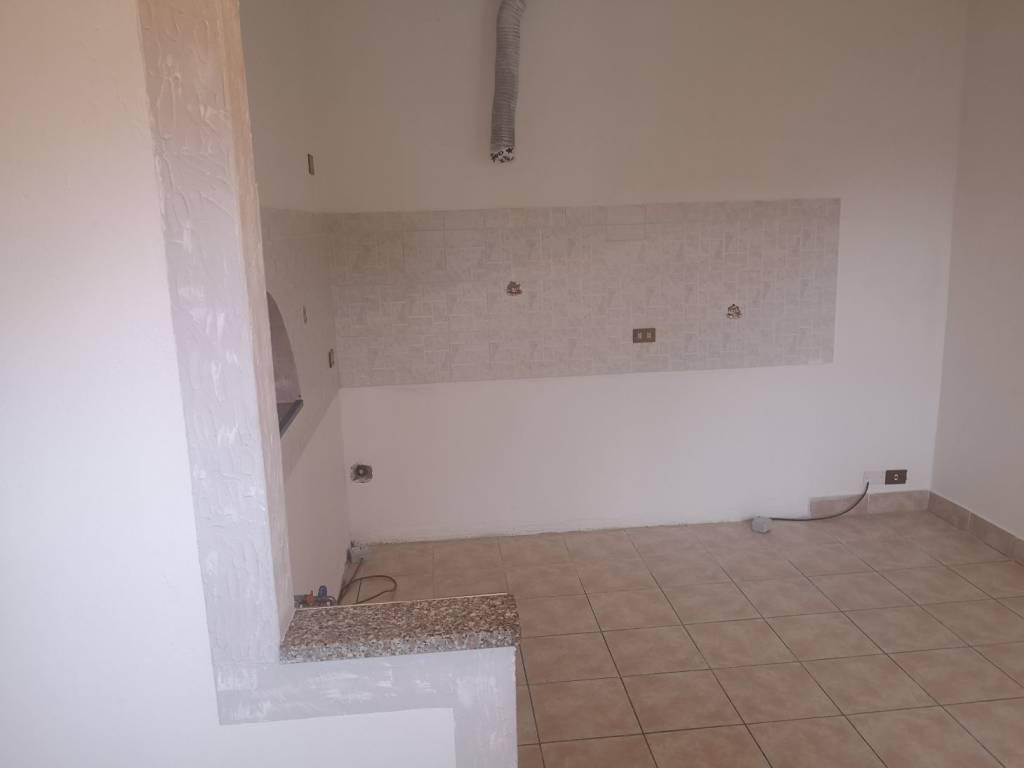 Appartamento a Arcisate in Via Camillo Benso di Cavour, 44 - Foto 3