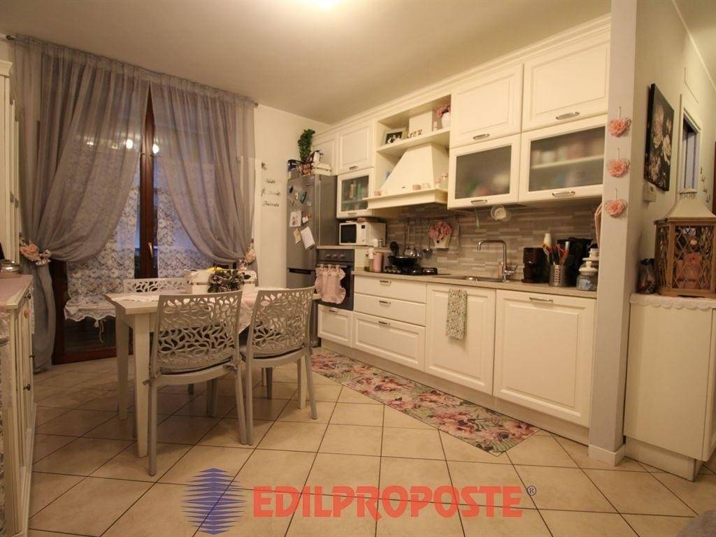 Appartamento a Limbiate in corinna bruni, 3 - Foto 3