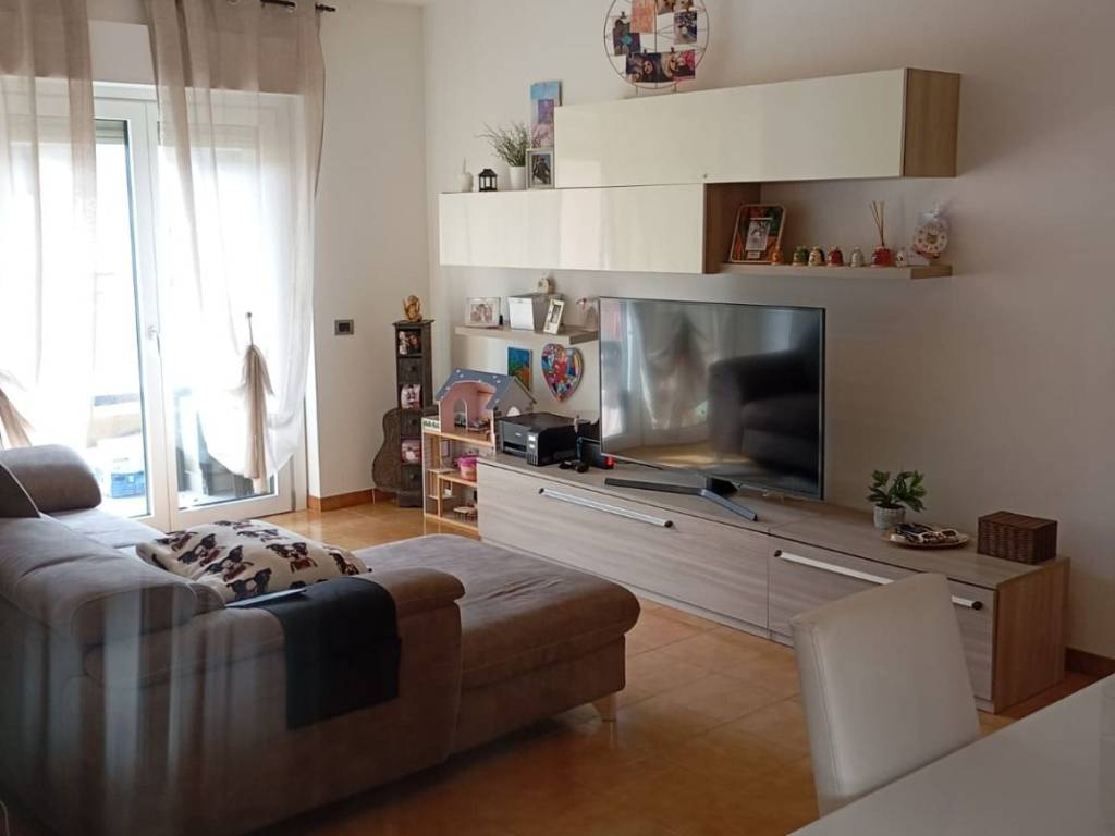 Appartamento a Latina in Via Luigi Cherubini, 2 - Foto 2