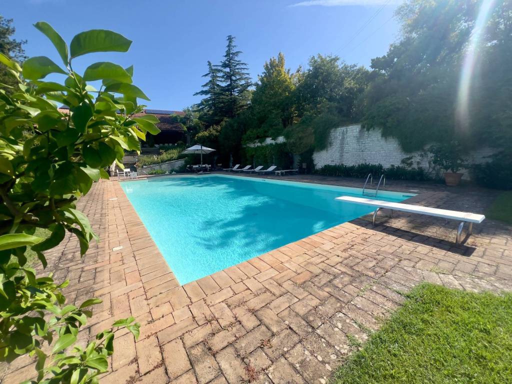 Villa a Fabriano in VIA DEI CAPPUCCINI, 123 - Foto 2