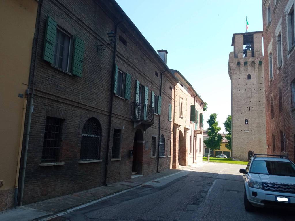 Villa a Borgo mantovano in Piazza Castello, 15 - Foto 3