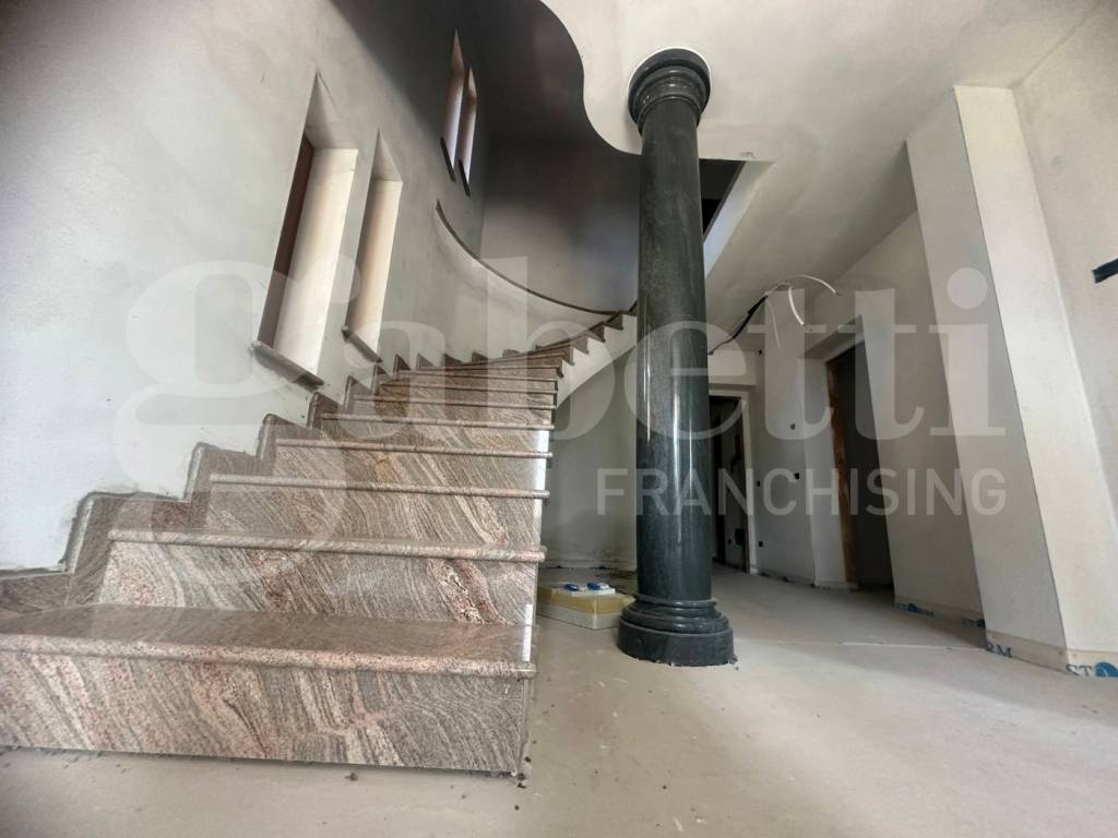 Villa a Longone al segrino in Via Parini, 17 - Foto 5