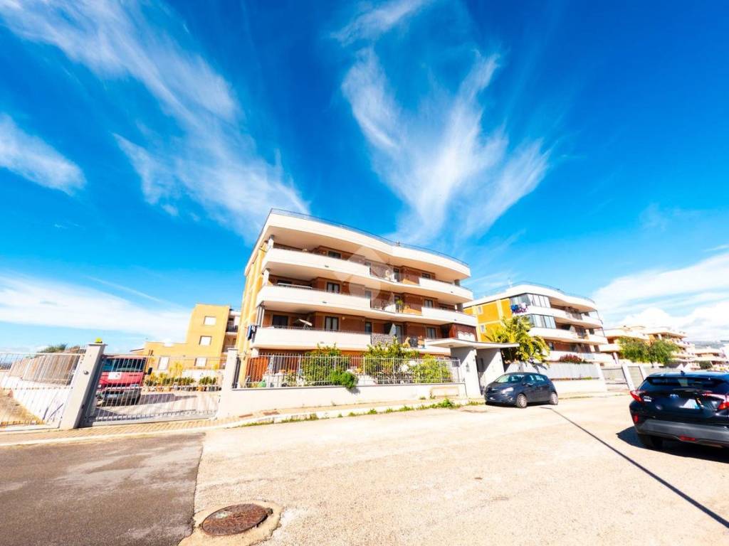 Appartamento a Manfredonia in Via Amerigo Vespucci, 7 - Foto 2
