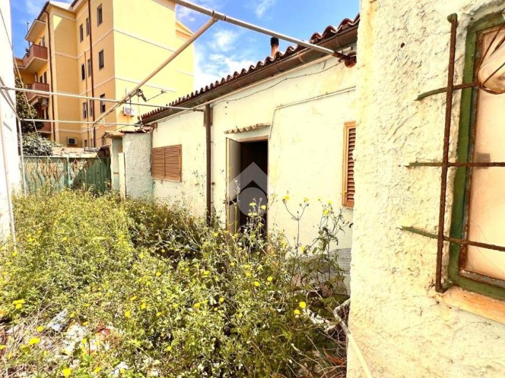 Casa indipendente a Porto torres in Largo Pascoli, 5 - Foto 1