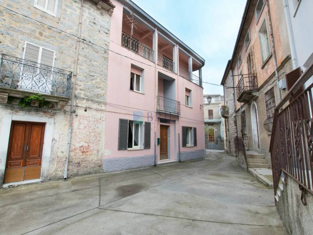 Casa indipendente a Luras in Via Municipio - Foto 3