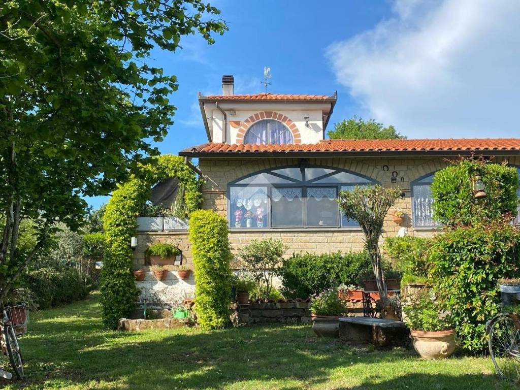 Villa a Fabrica di roma in LOCALITA' GRICCIANO - Foto 3