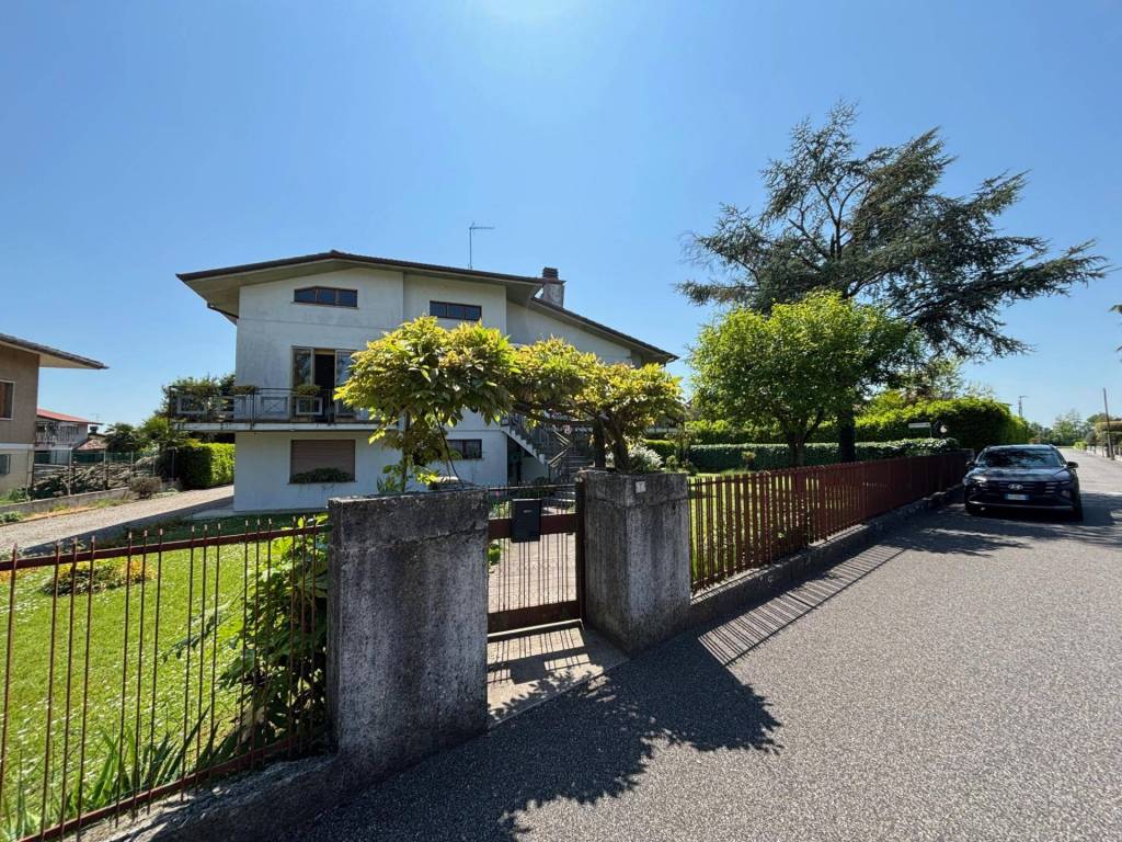 Villa a Gonars - Foto 2