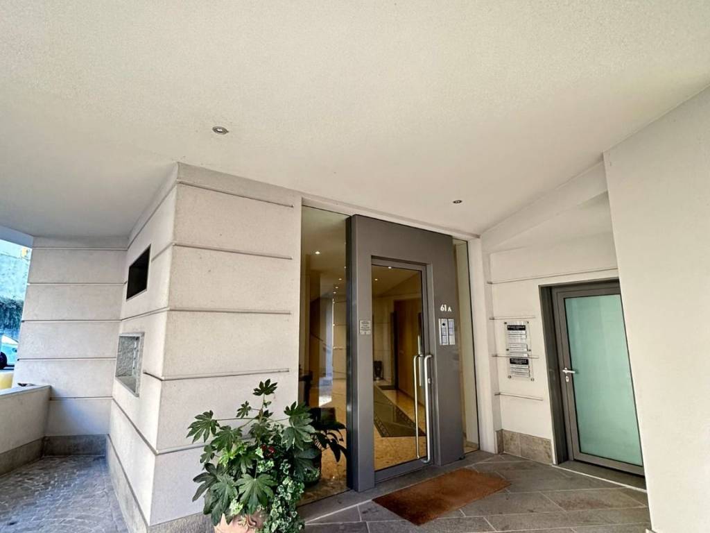 Appartamento a Gavirate in Corso 25 Aprile - Foto 2