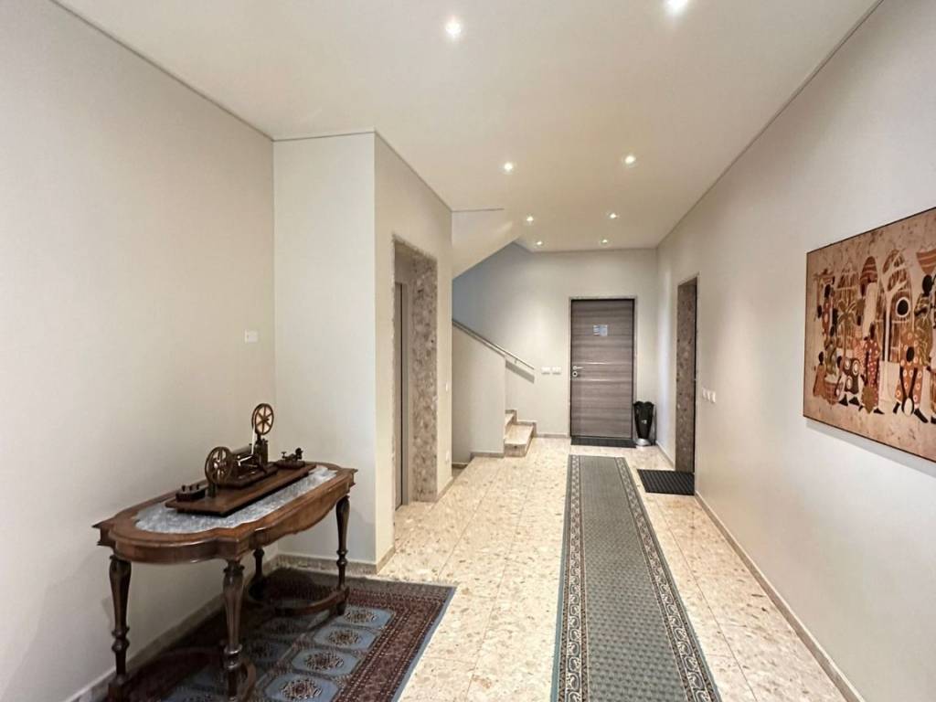 Appartamento a Gavirate in Corso 25 Aprile - Foto 3