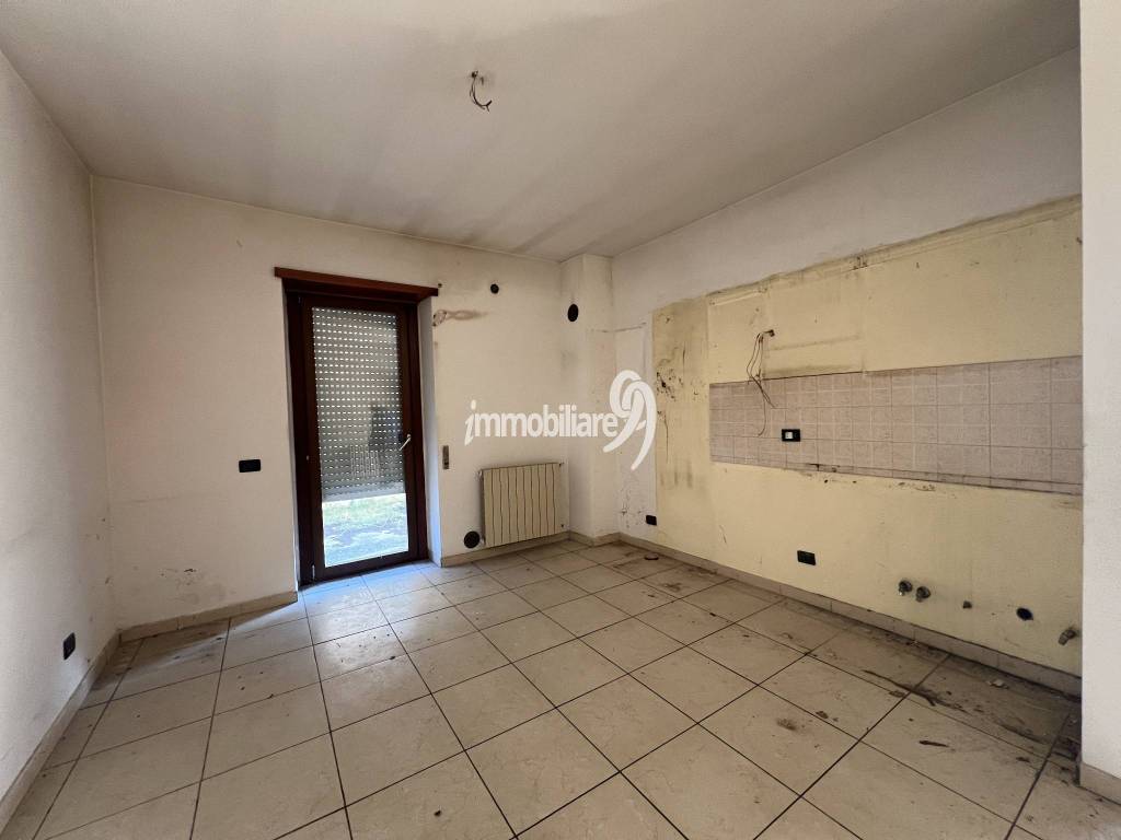 Casa indipendente a L'aquila in Via della Stazione - Foto 4
