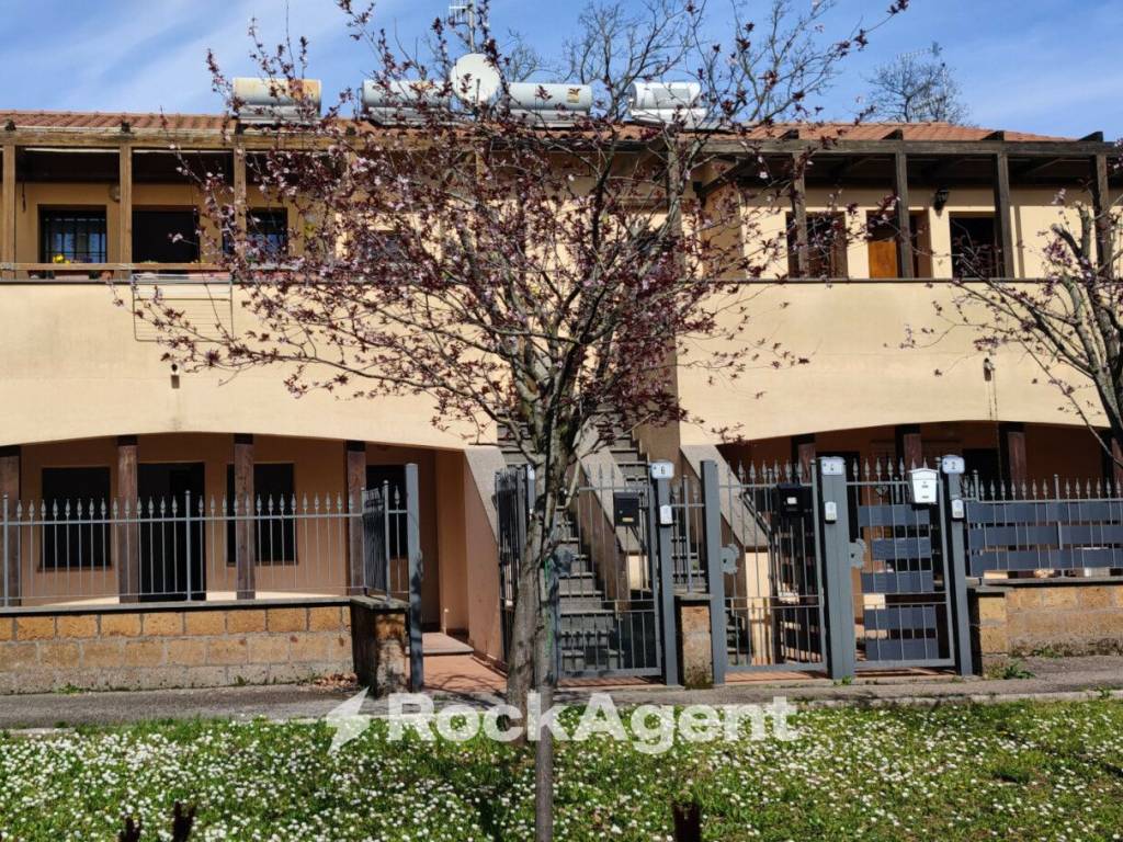 Appartamento a Vetralla in Via Cavalieri di Vittorio Veneto 8 - Foto 3