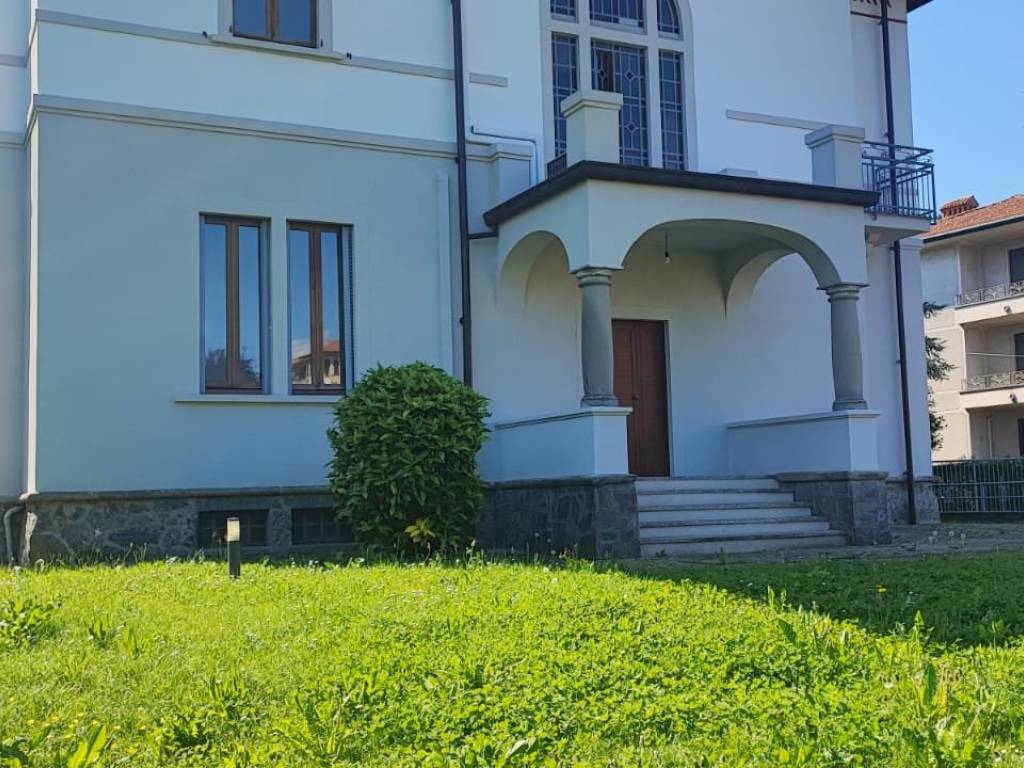 Appartamento a Cassago brianza in Via Alessandro Volta - Foto 3