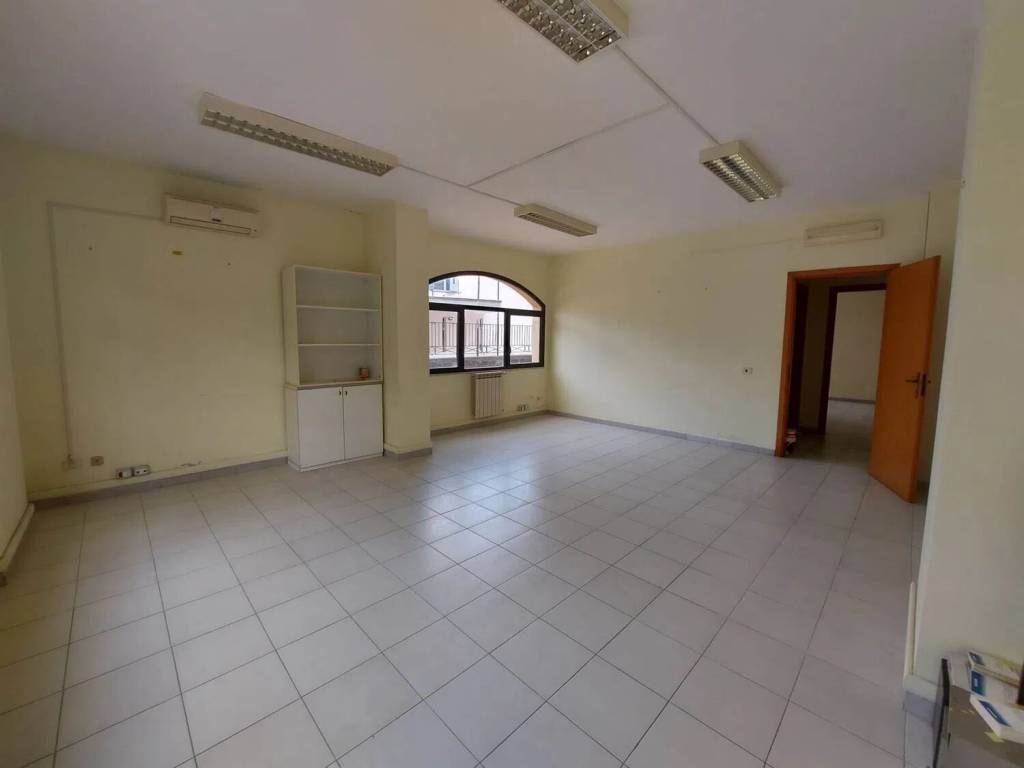 Appartamento a Caserta in Via Dei Ginepri, 5 - Foto 4